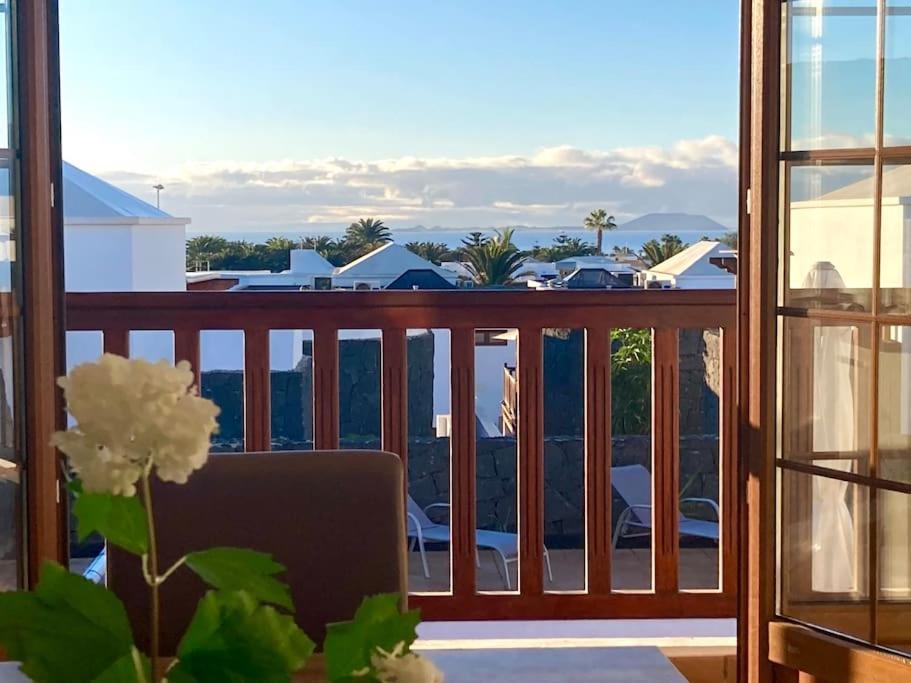 Luxury 4-Bedroom Villa With Heated Pool + Sea View Playa Blanca (Lanzarote) Exterior foto