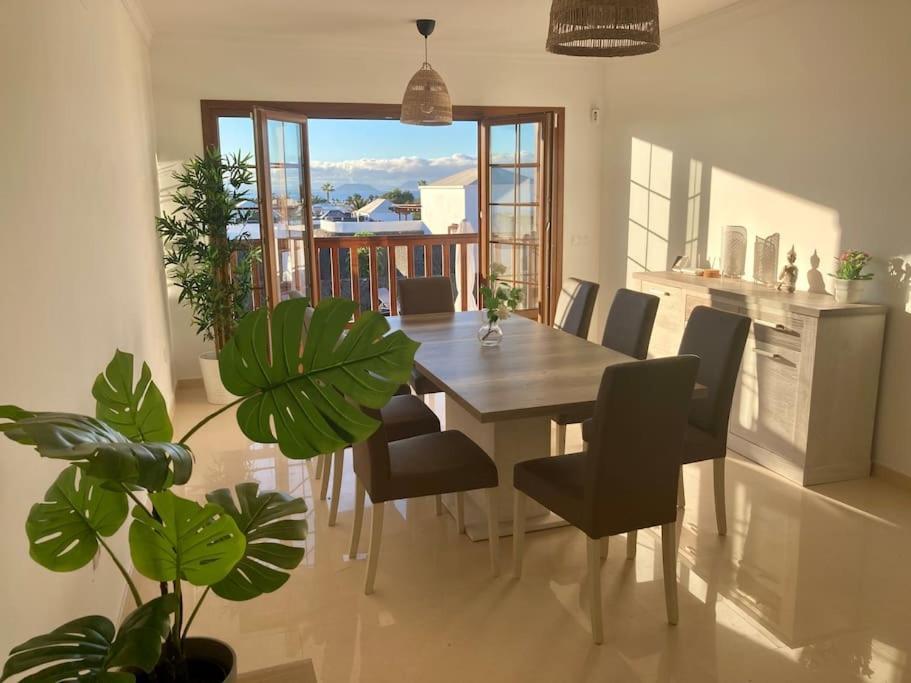 Luxury 4-Bedroom Villa With Heated Pool + Sea View Playa Blanca (Lanzarote) Exterior foto