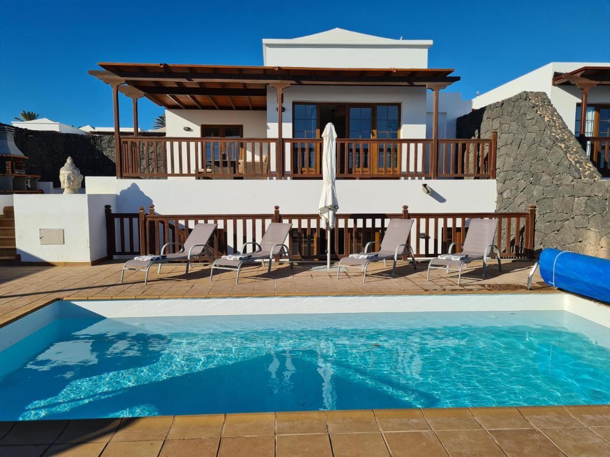 Luxury 4-Bedroom Villa With Heated Pool + Sea View Playa Blanca (Lanzarote) Exterior foto