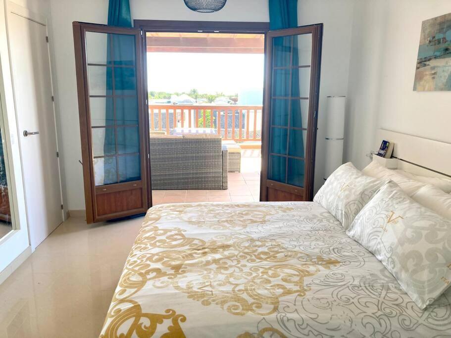 Luxury 4-Bedroom Villa With Heated Pool + Sea View Playa Blanca (Lanzarote) Exterior foto