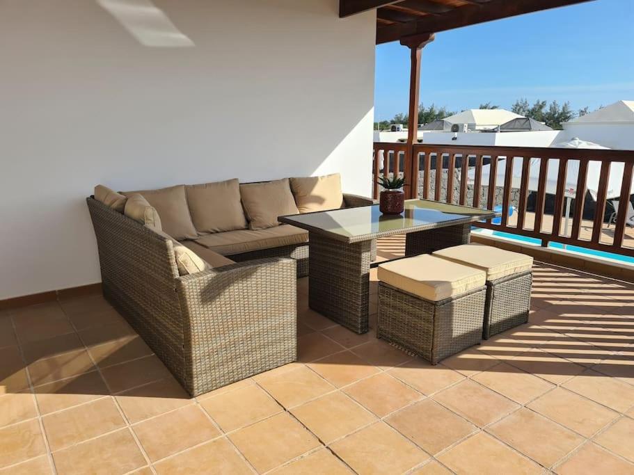 Luxury 4-Bedroom Villa With Heated Pool + Sea View Playa Blanca (Lanzarote) Exterior foto