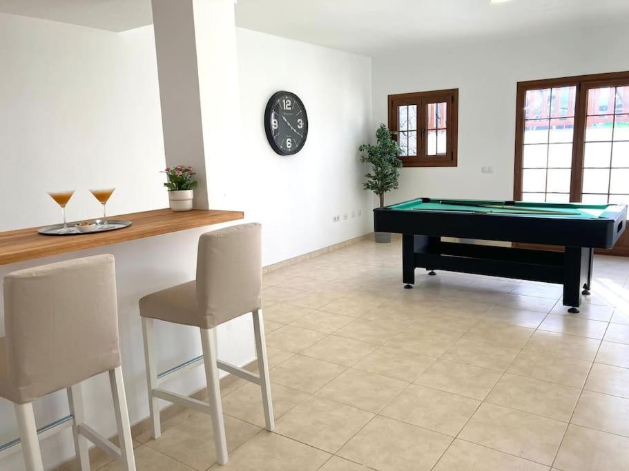 Luxury 4-Bedroom Villa With Heated Pool + Sea View Playa Blanca (Lanzarote) Exterior foto