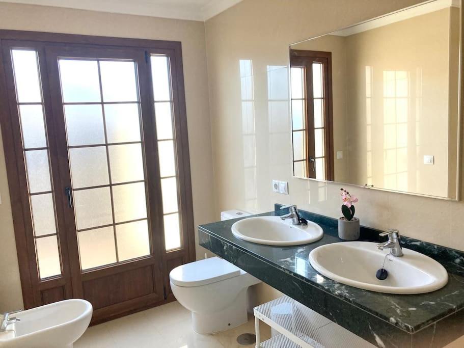 Luxury 4-Bedroom Villa With Heated Pool + Sea View Playa Blanca (Lanzarote) Exterior foto