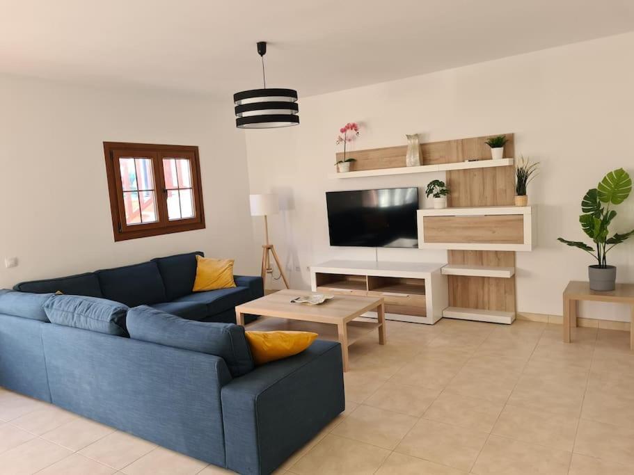 Luxury 4-Bedroom Villa With Heated Pool + Sea View Playa Blanca (Lanzarote) Exterior foto
