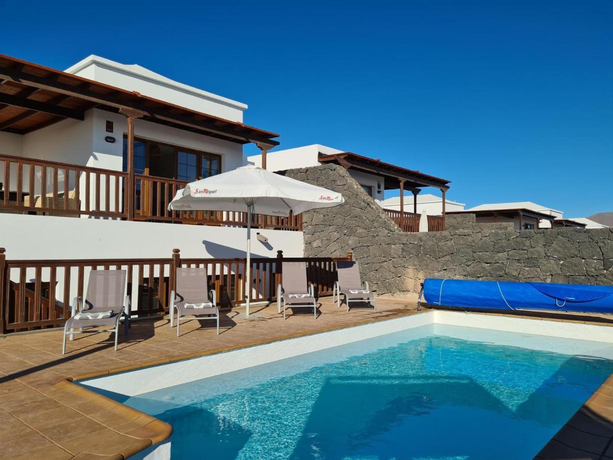 Luxury 4-Bedroom Villa With Heated Pool + Sea View Playa Blanca (Lanzarote) Exterior foto